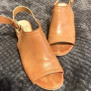GUC camel leather sling back sandals
